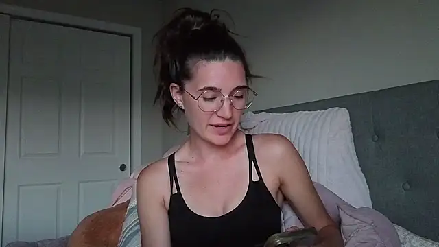 bambifarrina online show from 06-07-26, 01:33