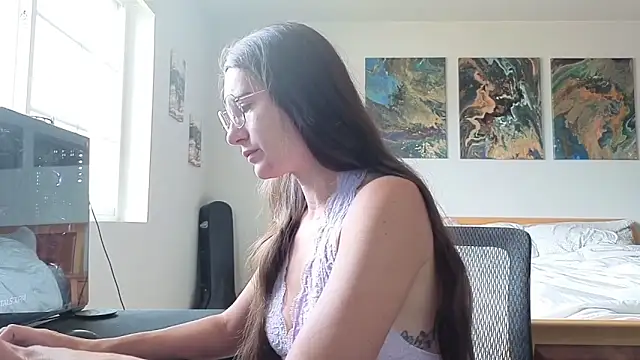 bambifarrina online show from 06-11-26, 02:58