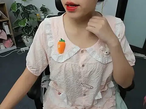 Snapshot of Xiao_cute chatting on 09-22-25, 02:45 Xiao cute online show from 09-22-25, 02:45