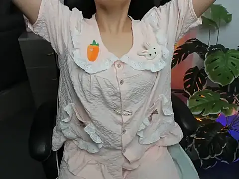 Snapshot of Xiao_cute chatting on 09-25-25, 02:23 Xiao cute online show from 09-25-25, 02:23