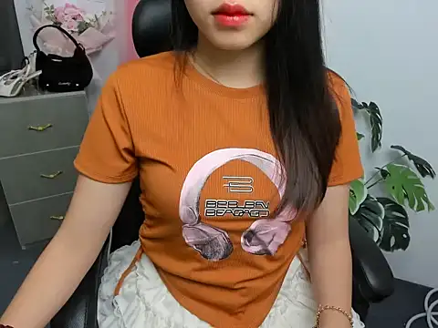 Xiao cute online show from 10-24-25, 04:39