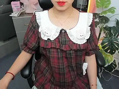 Snapshot of Xiao_cute chatting on 10-12-25, 04:08 Xiao cute online show from 10-12-25, 04:08