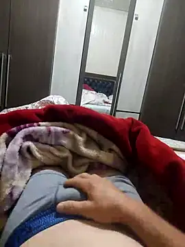 Gustavo198045 online show from 10-22-25, 03:17