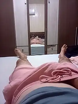 Gustavo198045 online show from 03-11-26, 12:48