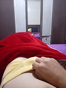 Gustavo198045 online show from 04-19-26, 03:29