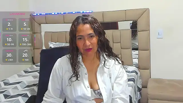 gabrielaponce11 online show from 11-21-25, 12:31