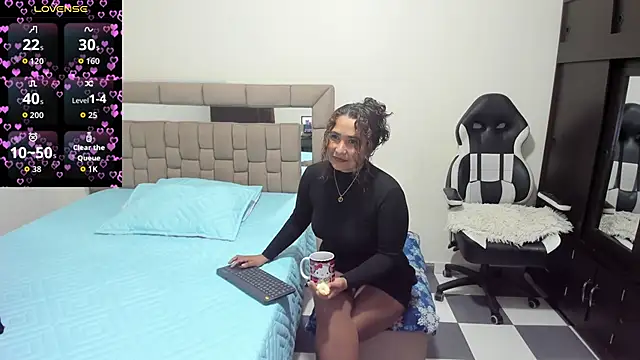 gabrielaponce11 online show from 04-29-26, 01:59