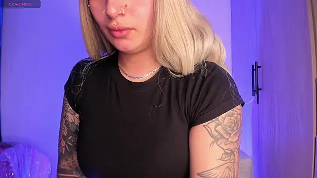 scarlett Collinss online show from 10-05-25, 02:35