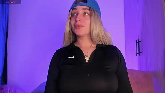 scarlett Collinss online show from 11-27-25, 05:19