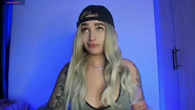 scarlett Collinss online show from 10-06-25, 04:46