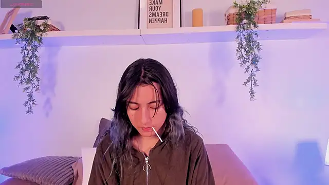 Vampgyal online show from 10-21-25, 07:57