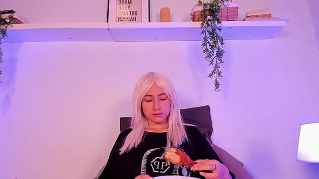 Vampgyal online show from 10-23-25, 09:02