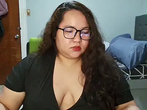 LianaCruzado online show from 10-26-25, 03:12