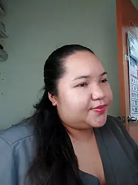 LianaCruzado online show from 05-12-26, 06:43