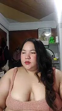 LianaCruzado online show from 08-06-26, 12:44