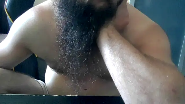 Snapshot of LondonMan1988 chatting on 06-26-26, 05:52 LondonMan1988 online show from 06-26-26, 05:52
