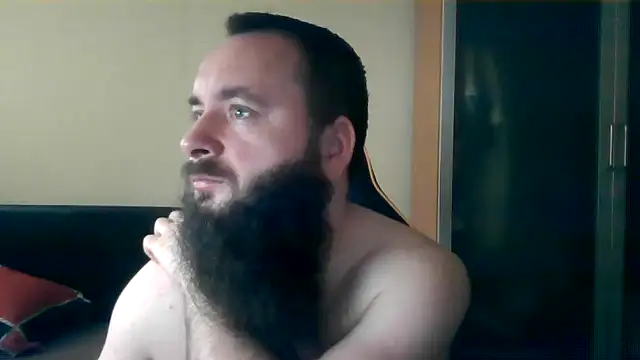 Snapshot of LondonMan1988 chatting on 02-19-26, 10:34 LondonMan1988 online show from 02-19-26, 10:34