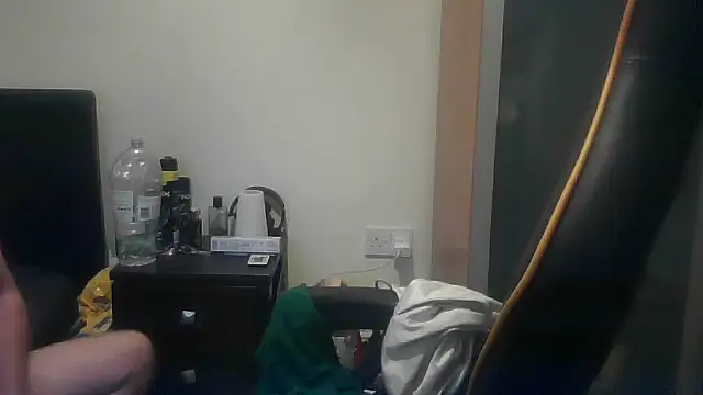 LondonMan1988 online show from 11-15-25, 08:02