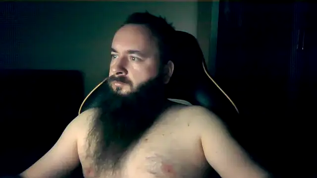 Snapshot of LondonMan1988 chatting on 02-18-26, 05:09 LondonMan1988 online show from 02-18-26, 05:09