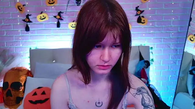 Aria Vox online show from 10-30-25, 03:38