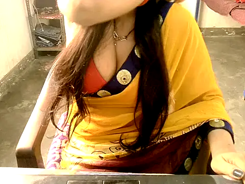 Snapshot of RIYA_SOOD chatting on 10-22-25, 07:19 RIYA SOOD online show from 10-22-25, 07:19
