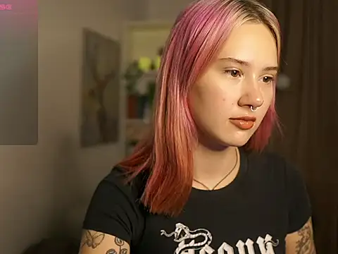 Snapshot of uwu_nika18 chatting on 10-29-25, 09:30 uwu nika18 online show from 10-29-25, 09:30