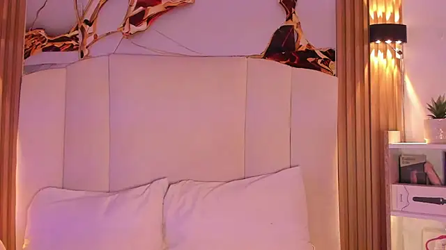 AgathaAtenea online show from 12-19-25, 01:57