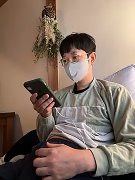 tom19899q online show from 11-15-25, 09:41