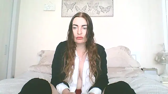 Snapshot of EllaKent chatting on 05-10-26, 10:41 EllaKent online show from 05-10-26, 10:41