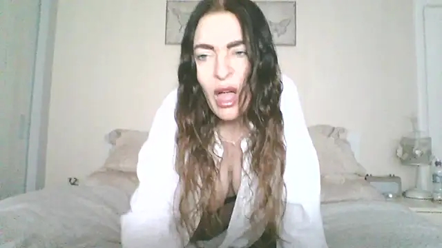 EllaKent online show from 02-08-26, 09:29