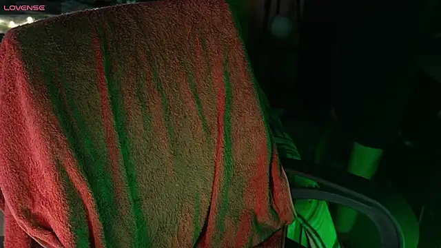 NidhiChandra online show from 12-18-25, 07:07