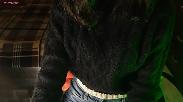 NidhiChandra online show from 12-22-25, 12:05