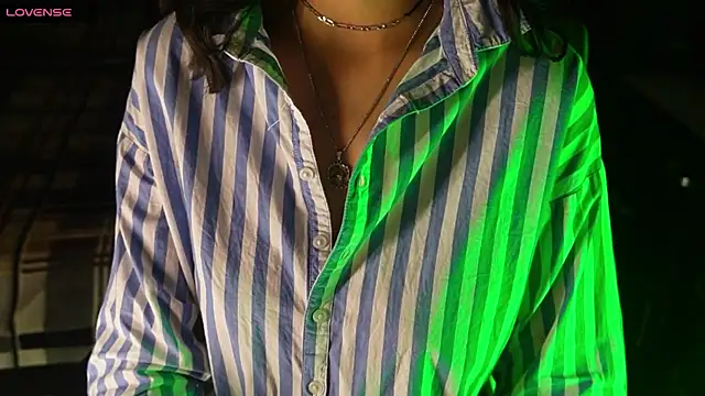 NidhiChandra online show from 12-23-25, 07:18