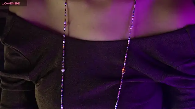 NidhiChandra online show from 11-17-25, 02:10