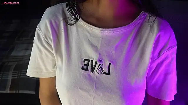 NidhiChandra online show from 10-13-25, 01:02