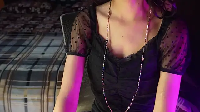 NidhiChandra online show from 10-10-25, 09:10