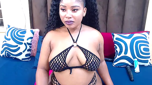 AfricanQueenxx40 online show from 12-03-25, 06:29