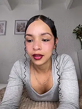 Snapshot of Yasmin777_ chatting on 06-22-26, 06:16 Yasmin777 online show from 06-22-26, 06:16