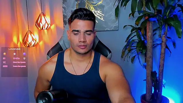 AndresR3 online show from 10-28-25, 04:57