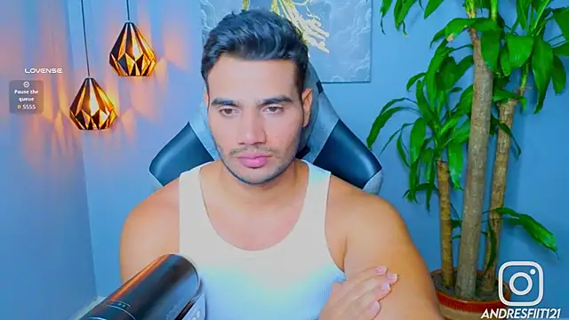 AndresR3 online show from 09-15-25, 12:11