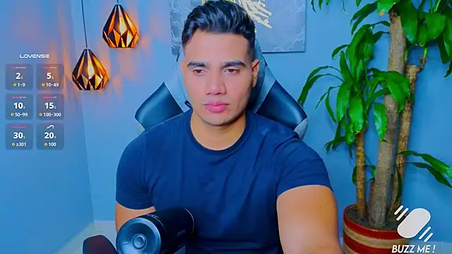 AndresR3 online show from 09-18-25, 01:52