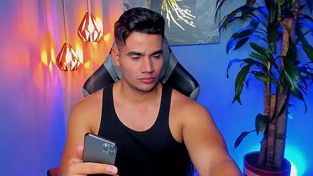 AndresR3 online show from 11-15-25, 07:01