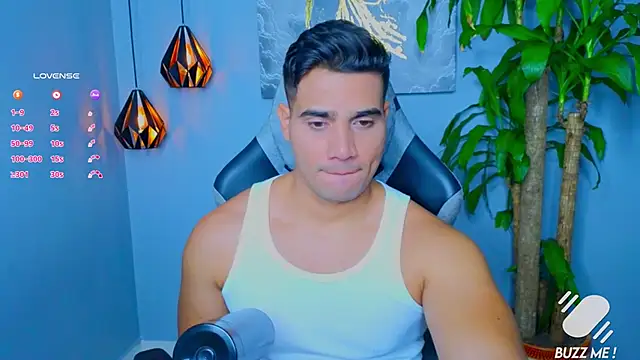 AndresR3 online show from 09-28-25, 01:45