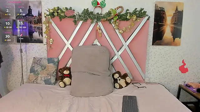 Sabrina Andrew online show from 12-17-25, 01:38