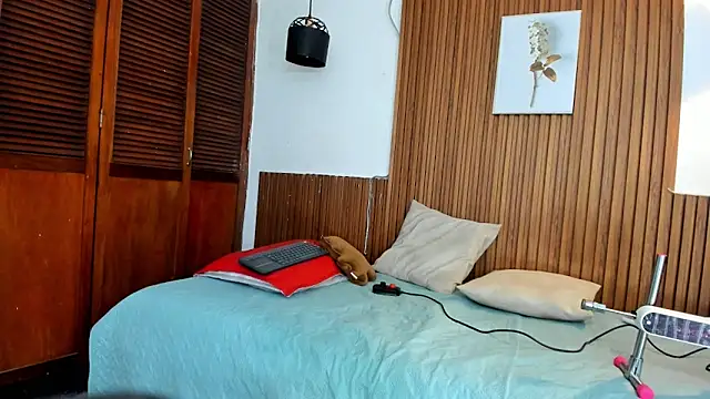 David niet online show from 10-08-25, 06:19