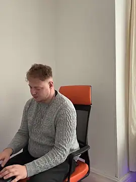 Snapshot of yourmaster2025 chatting on 09-17-25, 12:40 yourmaster2025 online show from 09-17-25, 12:40