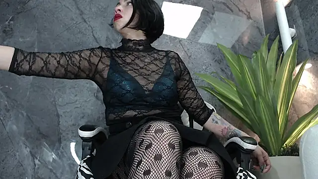 Anxelica Macondo  online show from 11-17-25, 12:53