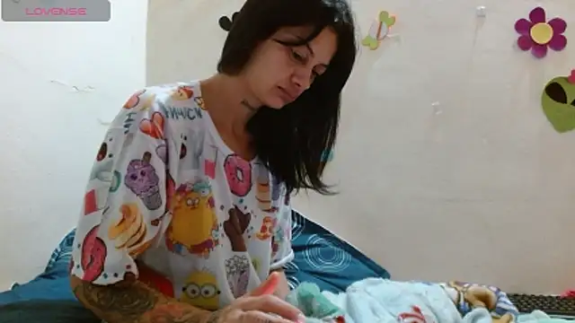 Akasha001 online show from 11-21-25, 09:52