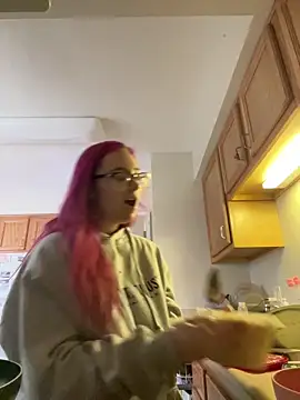 MommaBigTits24 online show from 03-30-26, 08:10