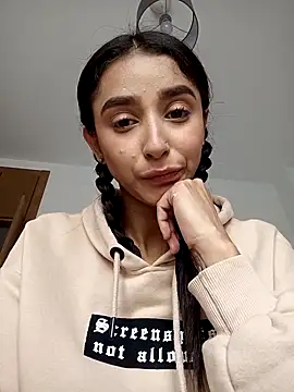 CandyFoxter  online show from 11-04-25, 08:51